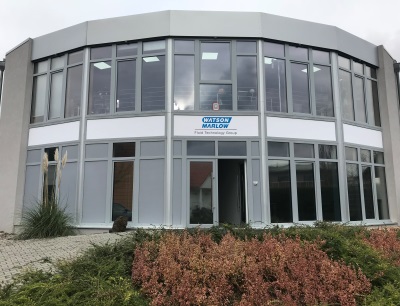 Haupteingang vom neuen Bürogebäude der Watson-Marlow GmbH in Rommerskirchen