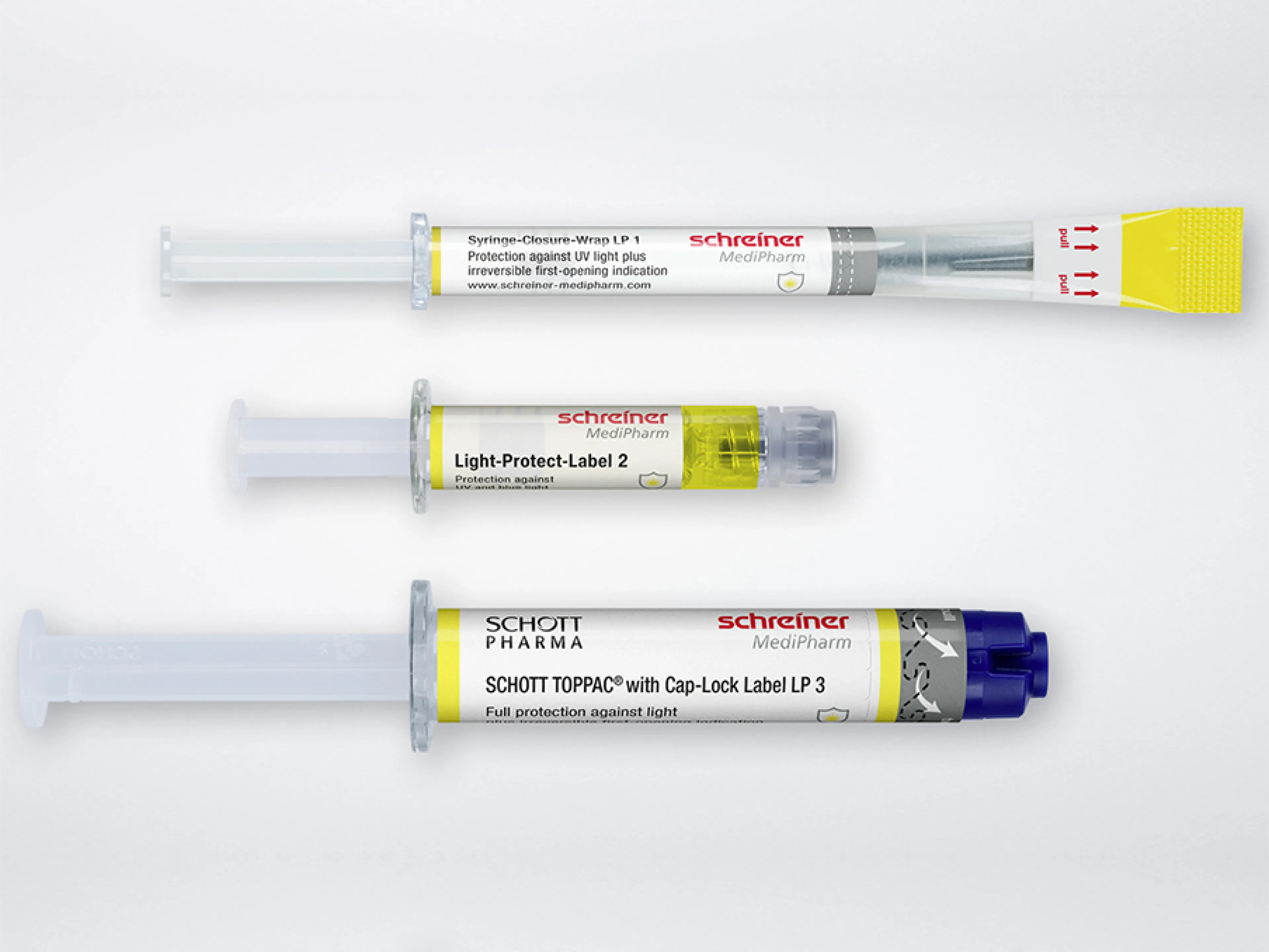 Lichtschutzlösungen: Syringe-Closure-Wrap, Light-Protect-Label und Cap-Lock-Label (v. o. n. u.) vereinen mehrstufigen Lichtschutz, Funktionalität und Sicherheit für vorgefüllte Spritzen