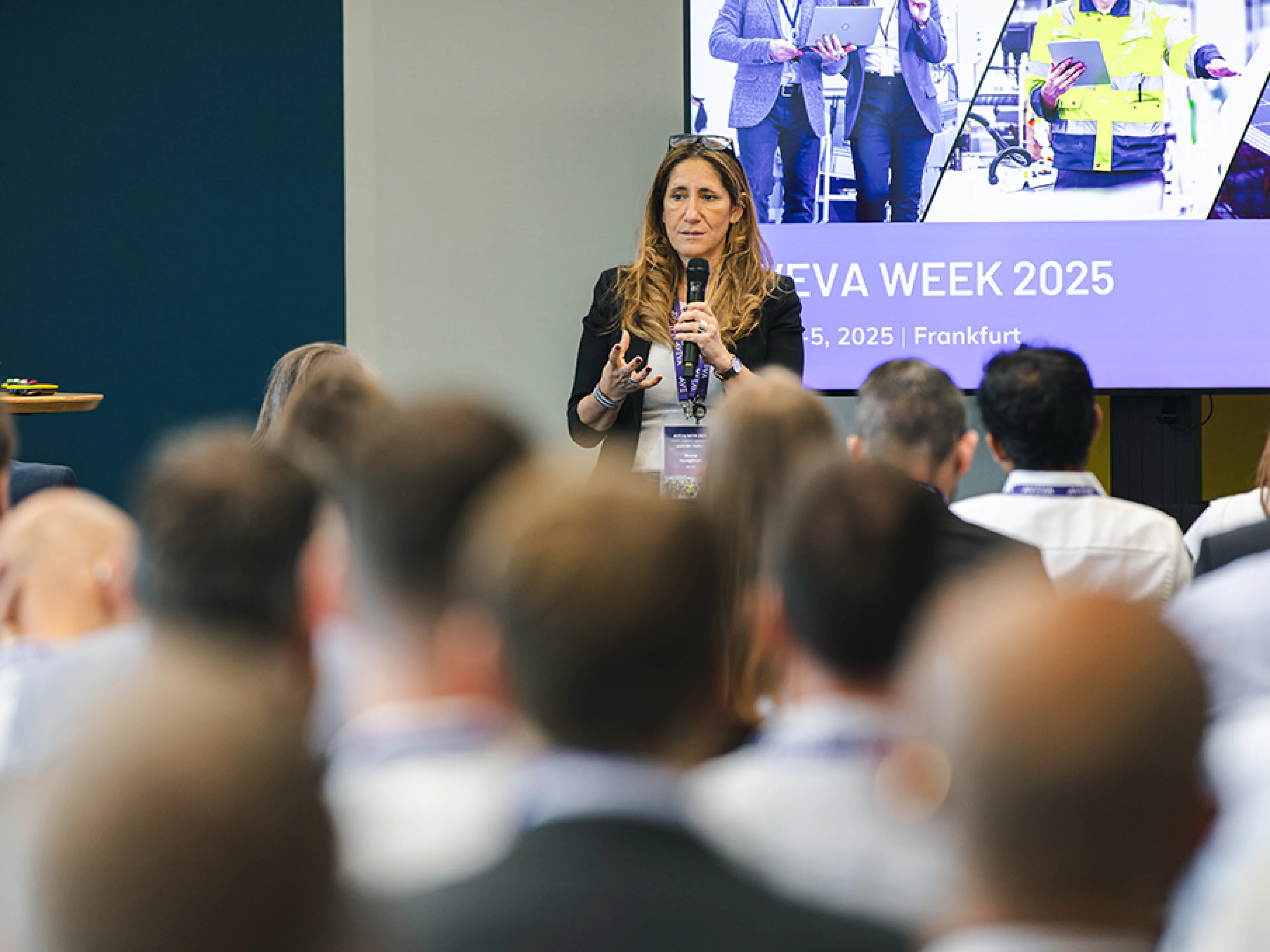 Ileana Honigblum auf der Aveva Week 2025