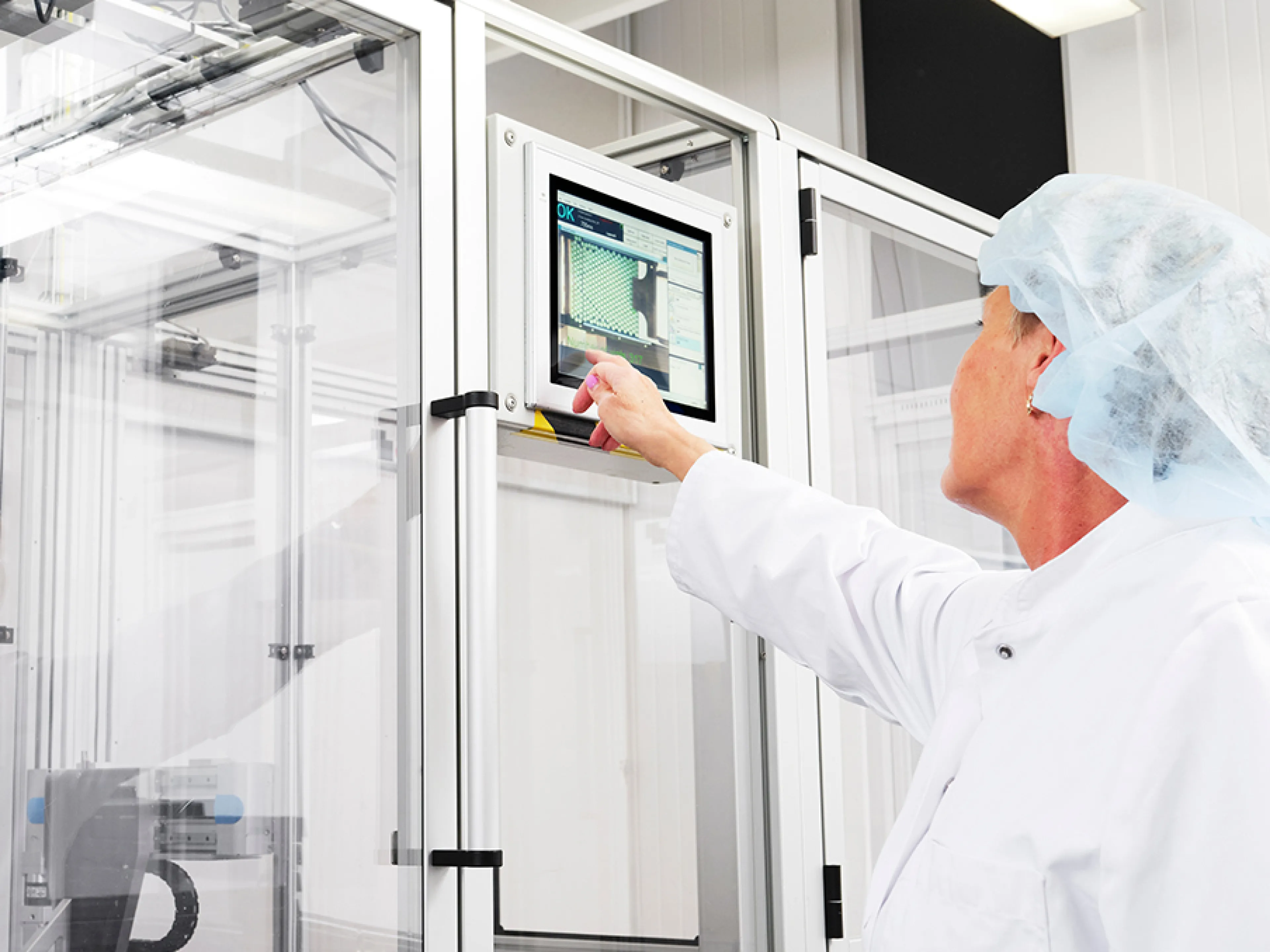 Um den Datenabgleich in der Impfstoffproduktion von AJ Vaccines noch effizienter zu gestalten, hat Omron einen erfolgreichen Proof of Concept zur automatisierten Fläschchenzählung realisiert.