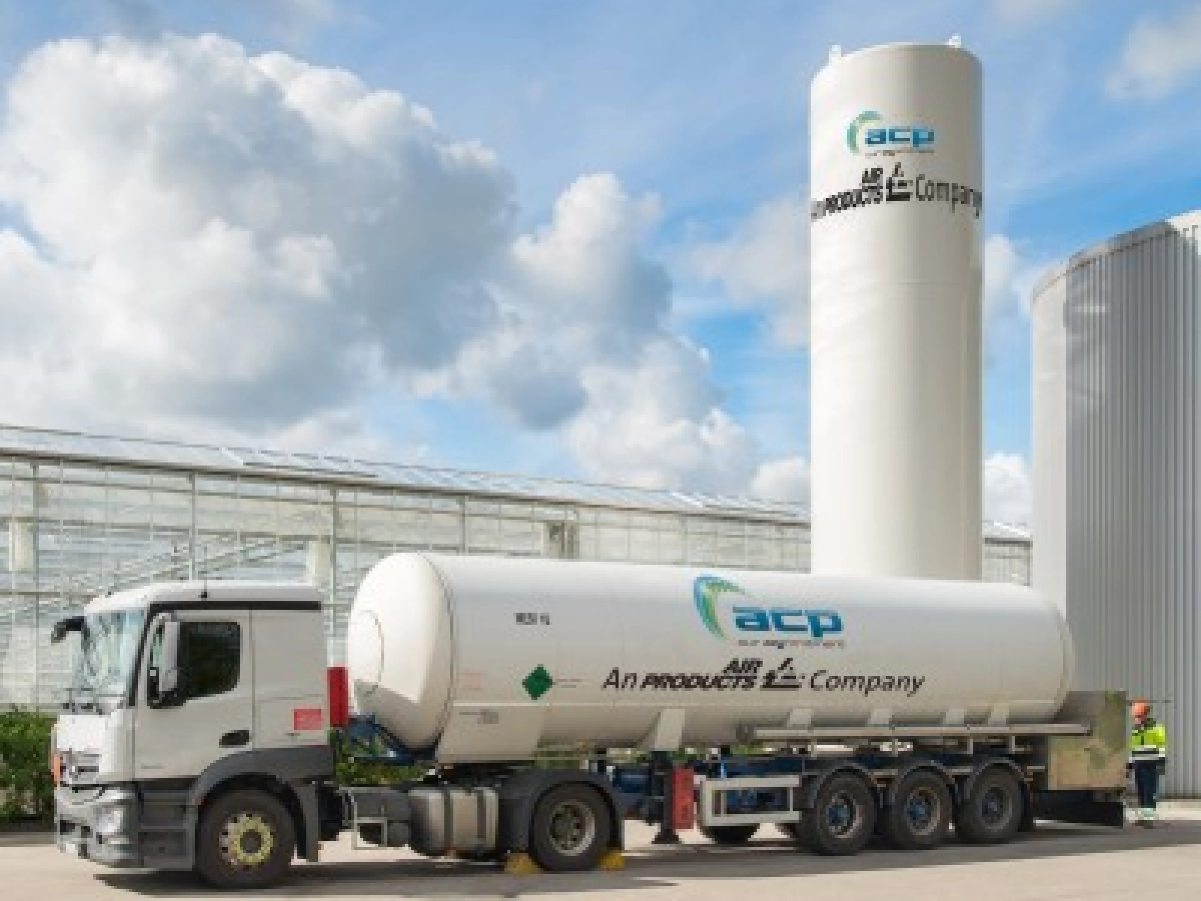 Air Products bietet Industriegase und zugehörige Anlagen