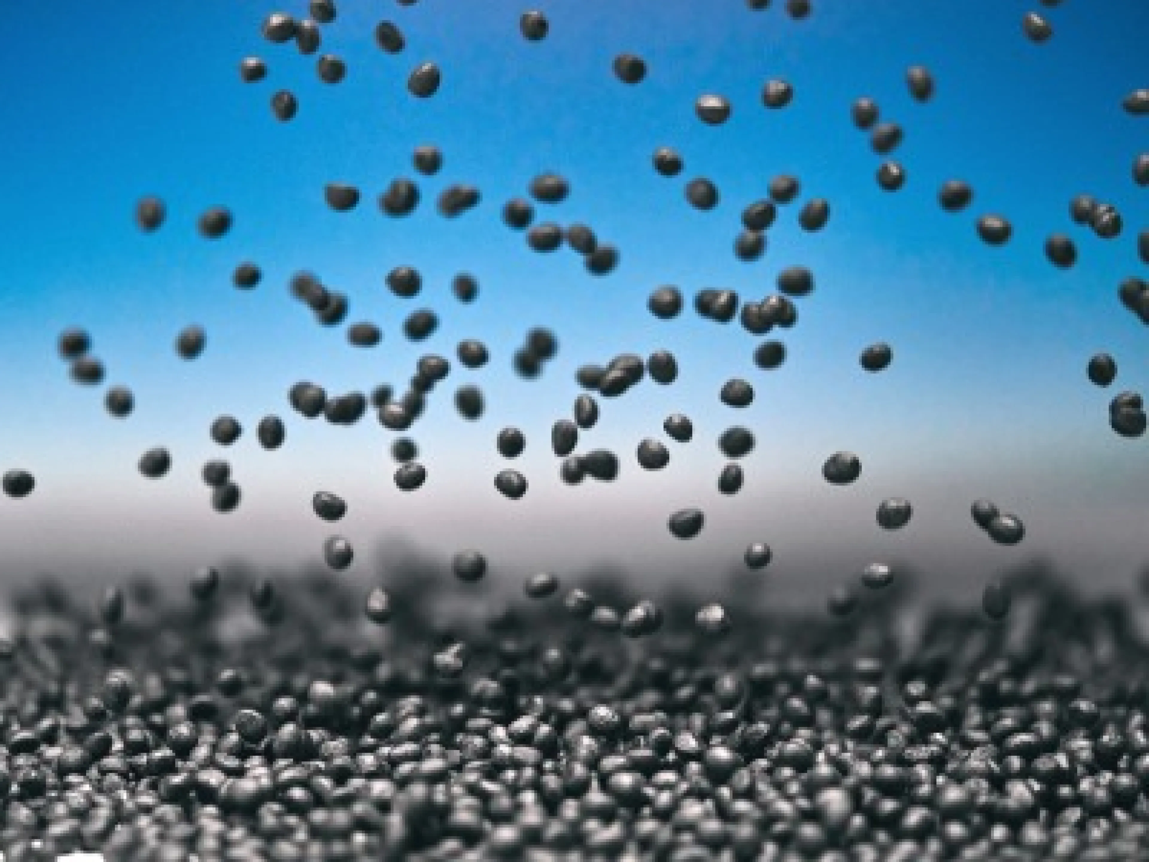 Der Rohstoff Neopor ist die Weiterentwicklung von Styropor und vereint optimierte Isoliereigenschaften und hervorragende Stoßdämpfung
