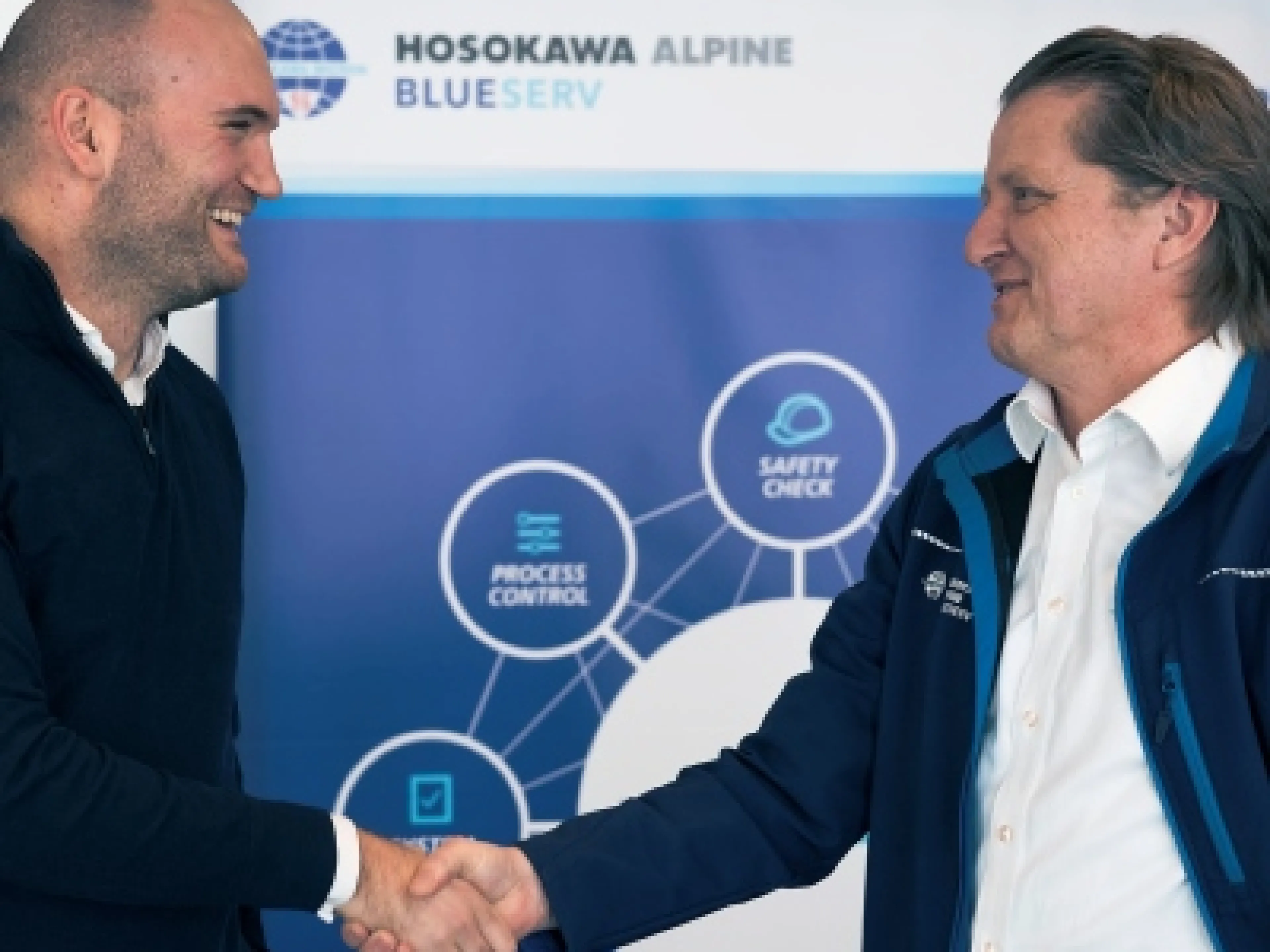 Samir Kryeziu, Leiter Business Development bei Rico Sicherheitstechnik (links), und Alexander Auer, Operations Director Blueserv