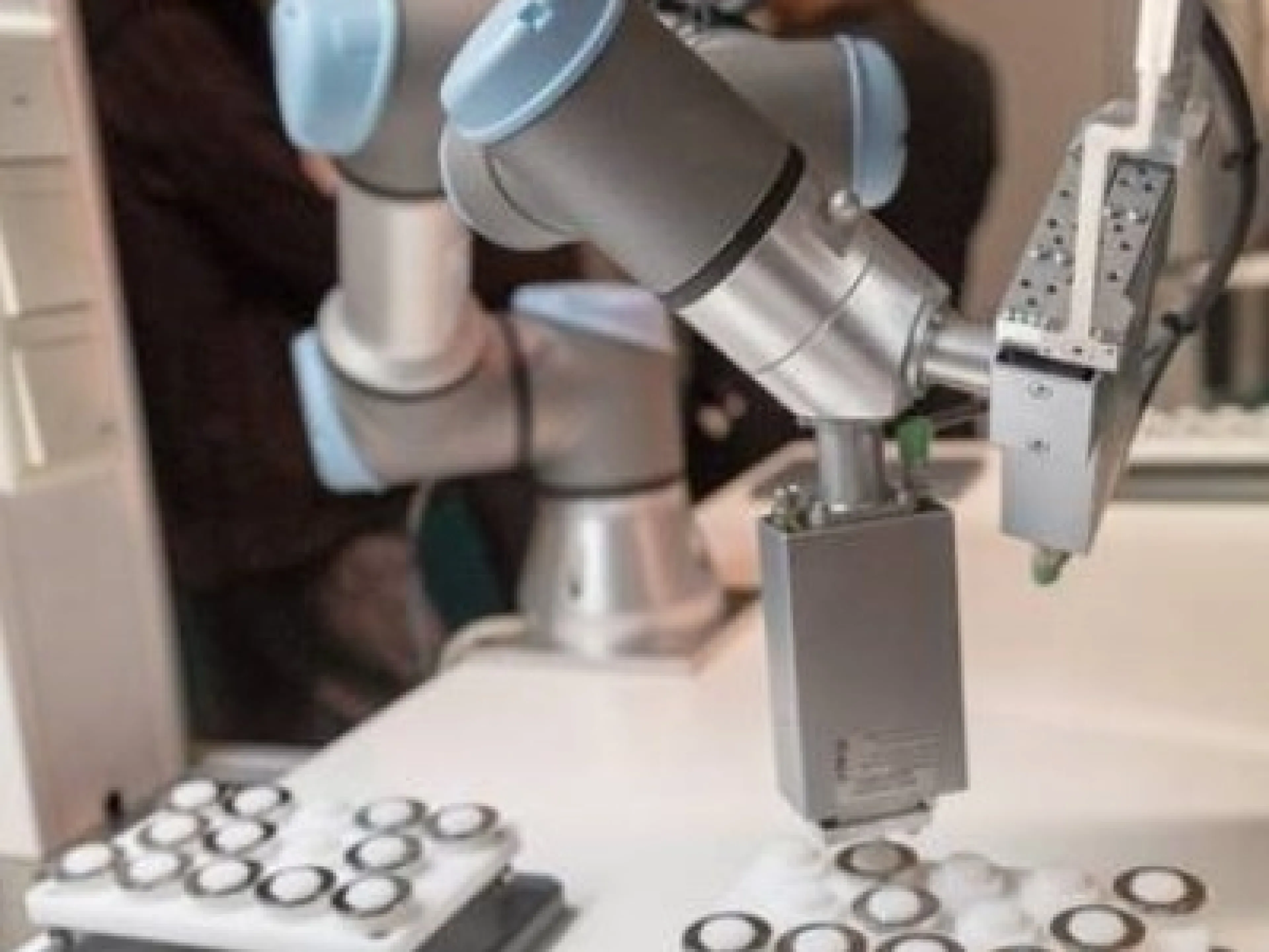 Roboter revolutionieren die Produktion im Reinraum