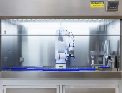 Goldfuß Engineering hat gemeinsam mit dem Containment-Experten Weiss Pharmatechnik eine neue robotergestützte Abfüllanlage für kleine Losgrößen konzipiert, Bild: Goldfuss Engineering Goldfuß Engineering hat gemeinsam mit dem Containment-Experten Weiss Pharmatechnik eine neue robotergestützte Abfüllanlage für kleine Losgrößen konzipiert