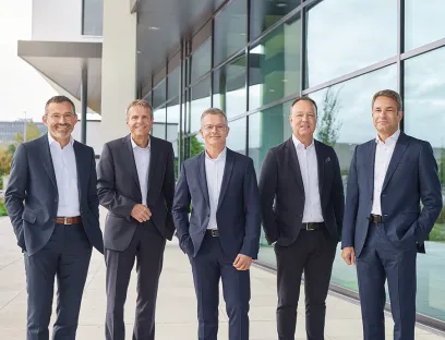 v.l.n.r.: Das neue Vetter-Führungsteam ab 01. Januar 2025: Titus Ottinger, Thomas Otto, Henryk Badack, Peter Sölkner, Carsten Press, Bild: Vetter Pharma Das neue Vetter-Führungsteam ab 01. Januar 2025: Titus Ottinger, Thomas Otto, Henryk Badack, Peter Sölkner, Carsten Press
