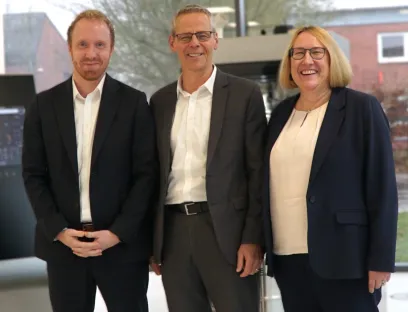 Das Führungstrio von Fette Compacting (v.l.n.r.): Dr. Marten Klukkert (CCO), Joachim Dittrich (CEO) und Anke Fischer (CFO), Bild: Fette Compacting Das Führungstrio von Fette Compacting