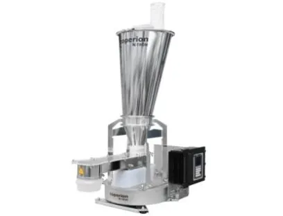 Die Coperion K-Tron K3 Vibrationsdosierer sind für die Kunststoff-, Chemie-, Pharma- und Lebensmittelindustrie geeignet und mit einem einzigartigen, patentierten Antriebssystem sowie einer fortschrittlichen Steuereinheit ausgestattet, die eine schonende Dosierung, höhere Genauigkeit und schnelle Produktwechsel bieten, Bild: Coperion K-Tron, Niederlenz, Schweiz Coperion K-Tron K3 Vibrationsdosierer
