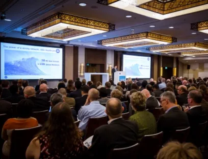 Miguel Lopera, President and CEO, GS1 Global Office, begrüßt die rund 400 Teilnehmer der Global GS1 Healthcare Conference