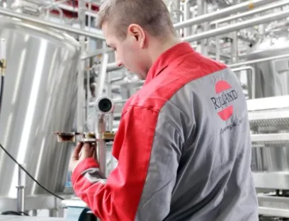 Arbeitssicherheit im Werk und auf Kunden-Baustellen im Fokus