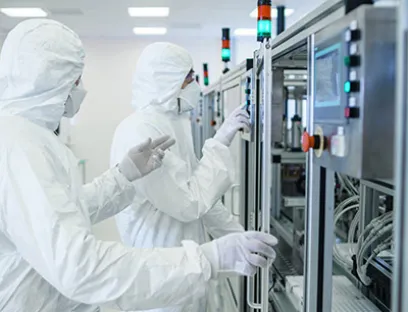 MES-Branchenlösung HYDRA for Life Science, Bild: MPDV, FELTEN, Adobe Stock, Gorodenkoff MES-Branchenlösungen wie HYDRA for Life Science