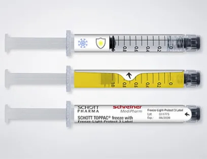 Das Spritzenlabel haftet auch bei hohen Minustemperaturen zuverlässig auf der Spritze, Bild: Schreiner Medipharm Das Spritzenlabel haftet auch bei hohen Minustemperaturen zuverlässig auf der Spritze und kann mit unterschiedlichen UV- und Lichtschutzlevels ausgestattet werden