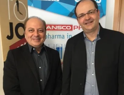 Bauen gemeinsam das Geschäft im Iran auf: Mehrdad Nasseri (links), Leiter der Niederlassung in Teheran und Transco-Geschäftsführer Thomas Schleife (rechts), Bild: Transco Berlin Brandenburg Bauen gemeinsam das Geschäft im Iran auf: Mehrdad Nasseri und Thomas Schleife