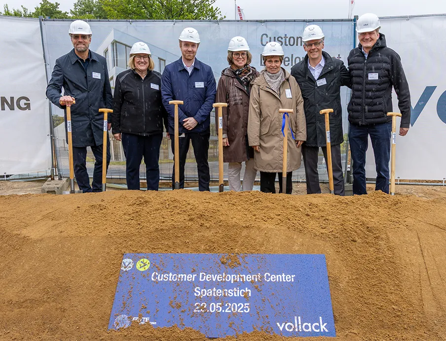 Spatenstich für das neue Customer Development Center von Fette Compacting in Schwarzenbek, Bild: Fette Compacting Spatenstich für das neue Customer Development Center von Fette Compacting in Schwarzenbek