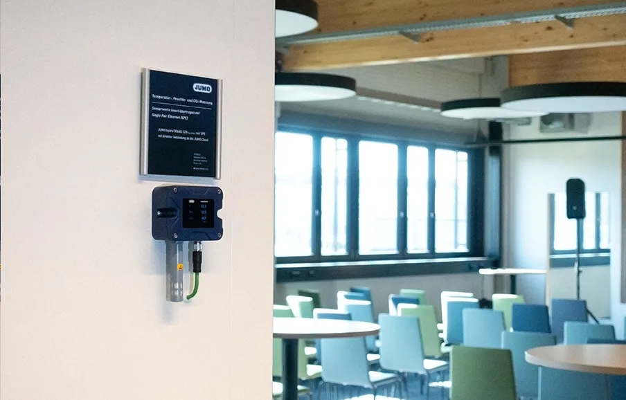 Der JUMO hydroTRANS S20 überwacht das Raumklima. Single Pair Ethernet wird hierzu eingesetzt.