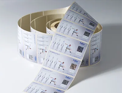 Bei Etiketten muss der Code auch dann noch gut lesbar sein, wenn halbrund auf eine Flasche geklebt wird, Bild: August Faller GmbH & Co. KG Haftetiketten für Arzneimittel