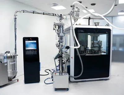Test bestanden: Bei Probeläufen im deutschen Competence Center hat die Kapselfüllmaschine FEC20 ihre Leistungsstärke bewiesen, Bilder: Fette Compacting Test bestanden: Bei Probeläufen im deutschen Competence Center hat die Kapselfüllmaschine FEC20 ihre Leistungsstärke bewiesen.