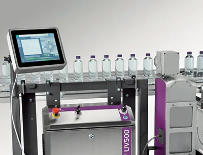 Der UV-Laser ermöglicht präzise Kennzeichnung einschließlich winziger, zwei mal zwei Millimeter großer, scanbarer 2D-Codes, Bild: Markem Imaje SmartLase UV500 5-Watt-Laser