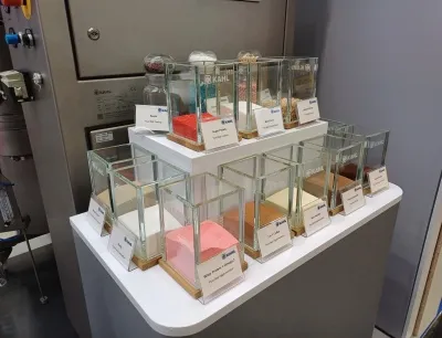 Mit der Wirbelschichttechnologie lassen sich die stofflichen Eigenschaften von einer Vielzahl flüssiger und pulverförmiger Produkte verändern, Bild: Amandus Kahl Mit der Wirbelschichttechnologie lassen sich die stofflichen Eigenschaften von einer Vielzahl flüssiger und pulverförmiger Produkte verändern