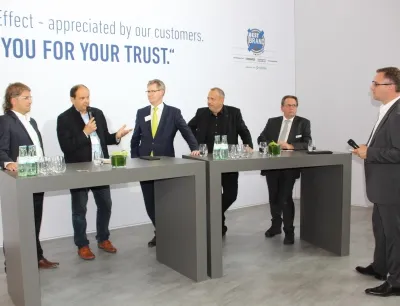 Transco-Geschäftsführer Thomas Schleife (2.v.l.) auf der von ihm initiierten Podiumsdiskussion zur Pharma Supply Chain Security, Bild: Transco Transco-Geschäftsführer Thomas Schleife (2.v.l.) auf der von ihm initiierten Podiumsdiskussion zur Pharma Supply Chain Security